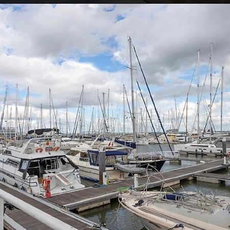 Hotel Beautiful And Magnific Yacht Lisbona Esterno foto