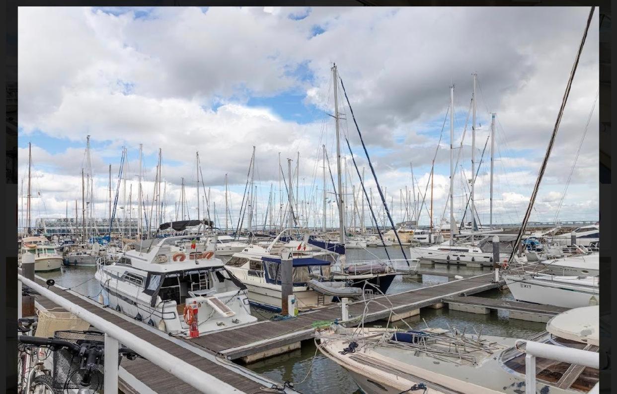 Hotel Beautiful And Magnific Yacht Lisbona Esterno foto