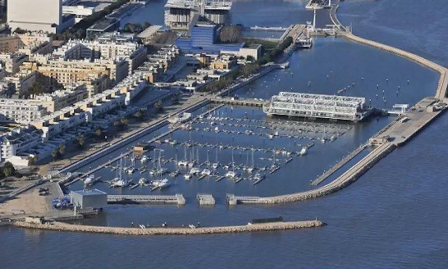 Hotel Beautiful And Magnific Yacht Lisbona Esterno foto