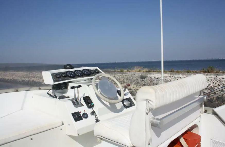 Hotel Beautiful And Magnific Yacht Lisbona Esterno foto