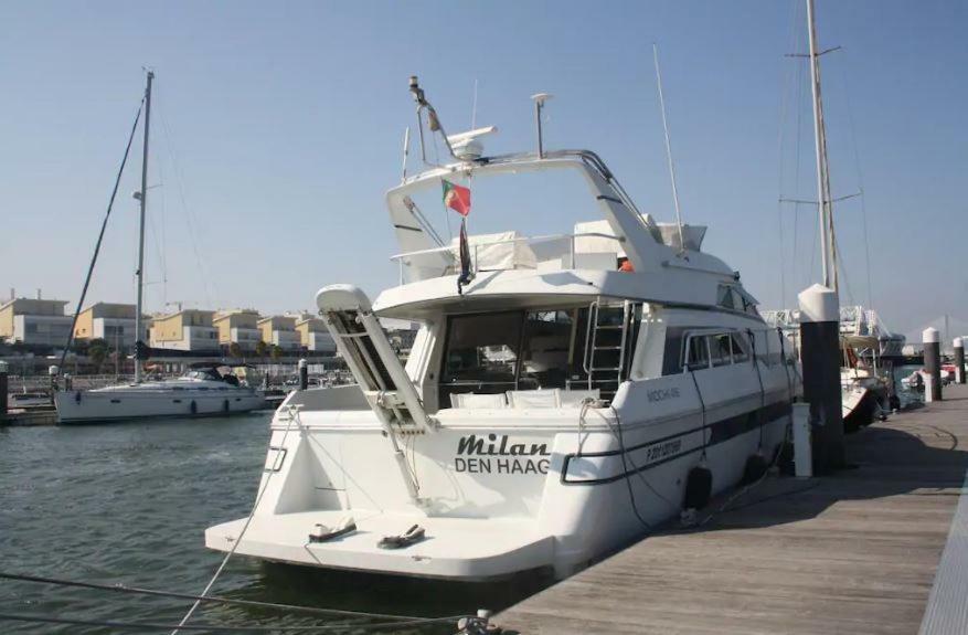 Hotel Beautiful And Magnific Yacht Lisbona Esterno foto