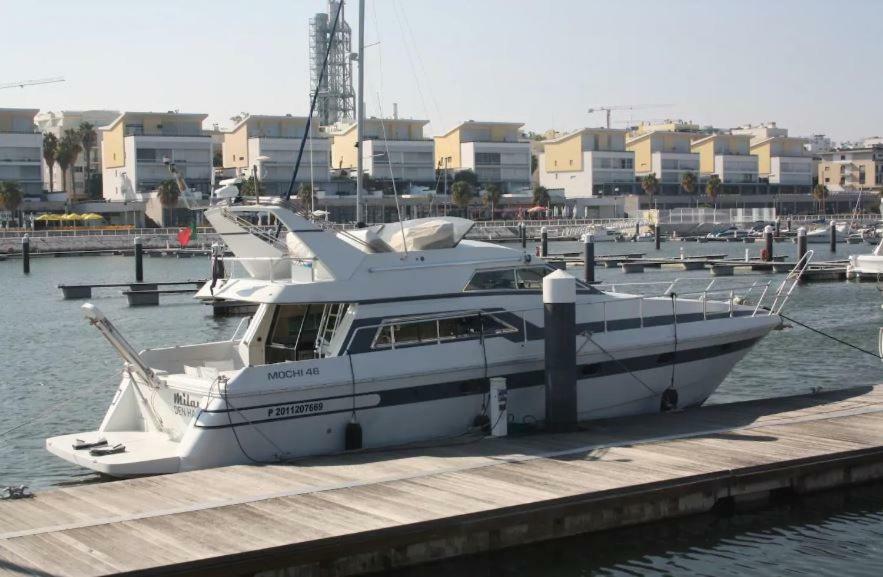 Hotel Beautiful And Magnific Yacht Lisbona Esterno foto