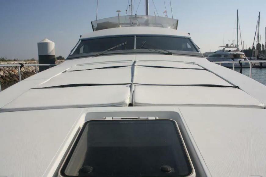 Hotel Beautiful And Magnific Yacht Lisbona Esterno foto